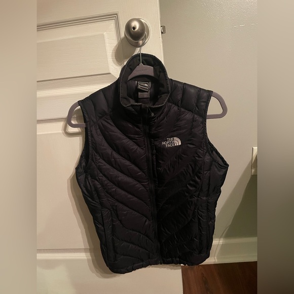 The north face vest jacket - Picture 2 of 6